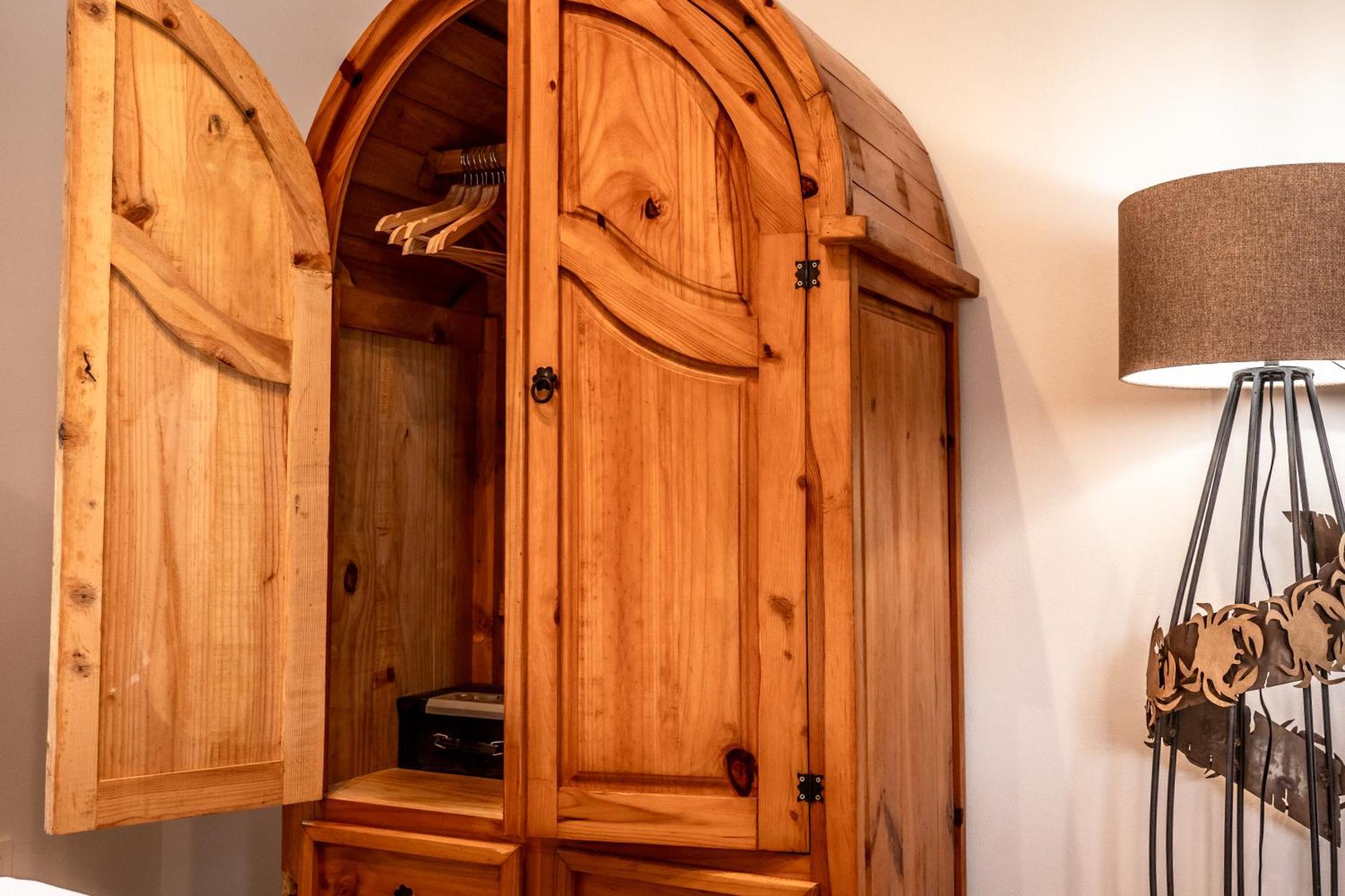 5 Frogs Hotel Бусериас Экстерьер фото