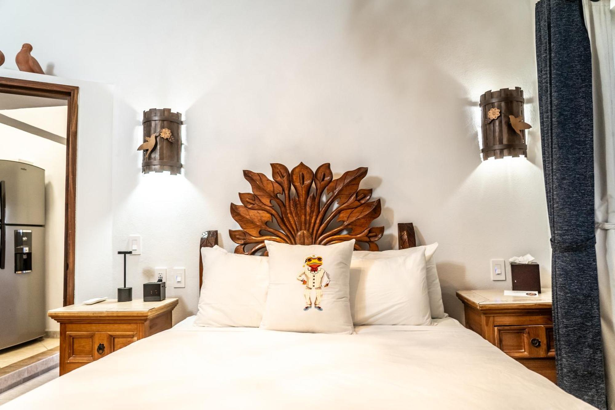 5 Frogs Hotel Бусериас Экстерьер фото